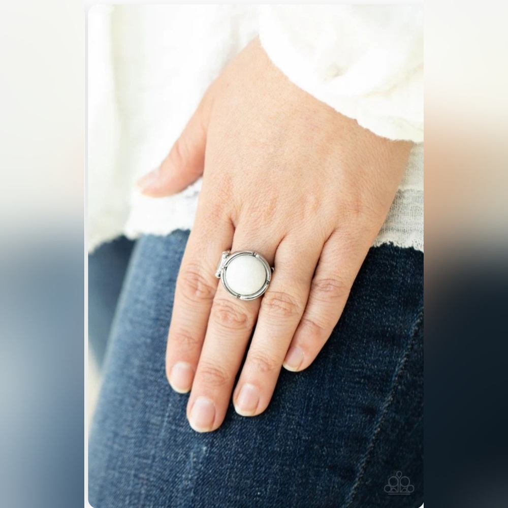 Dreamy Dunes White Ring
